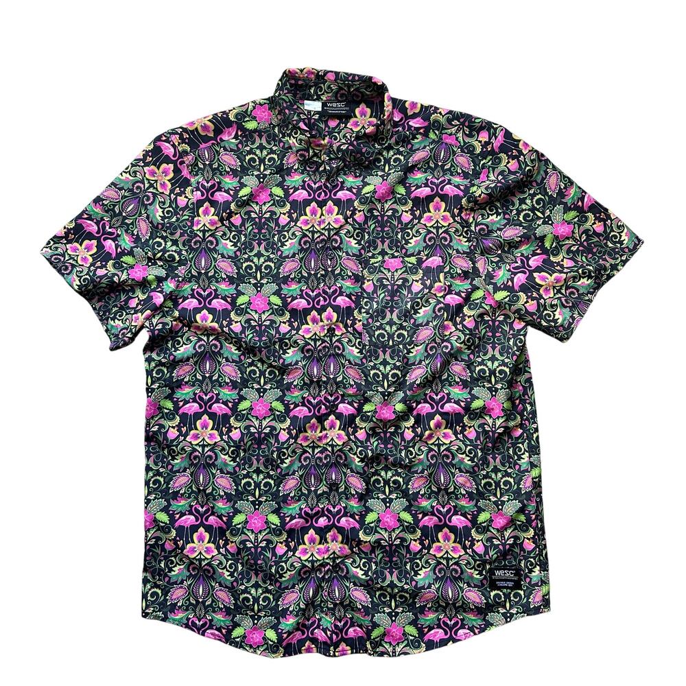 WESC “Flamingo Go Wild” Short Sleeve Button-Up Shirt Size M Festival Y2KStyle